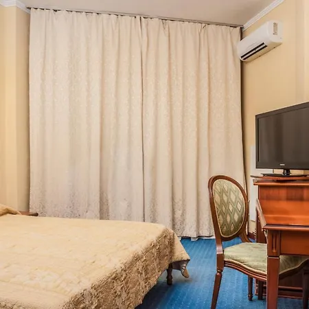 Hotel Kyiv 4*